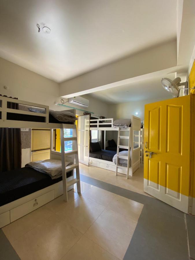 Rove By Boston Living Hostel ไฮเดอราบัด ภายนอก รูปภาพ
