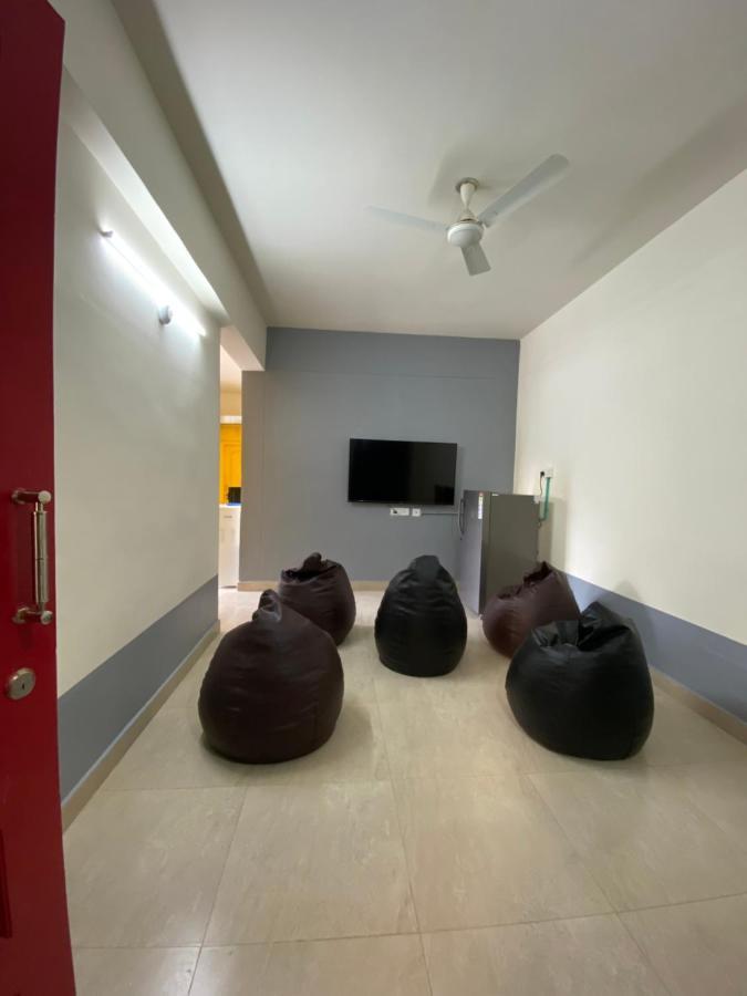 Rove By Boston Living Hostel ไฮเดอราบัด ภายนอก รูปภาพ