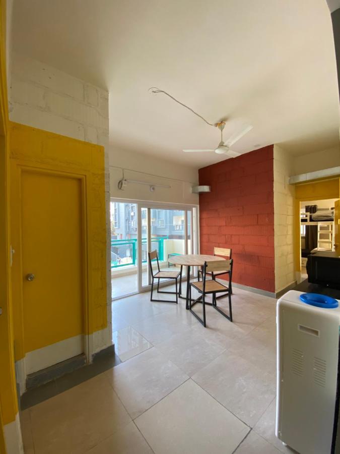 Rove By Boston Living Hostel ไฮเดอราบัด ภายนอก รูปภาพ