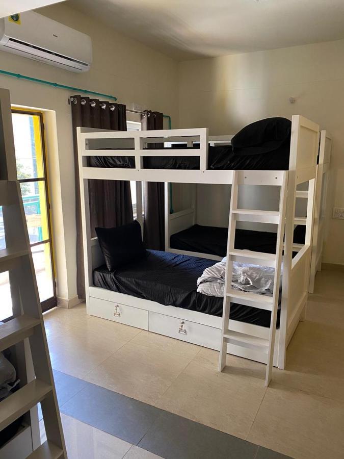 Rove By Boston Living Hostel ไฮเดอราบัด ภายนอก รูปภาพ