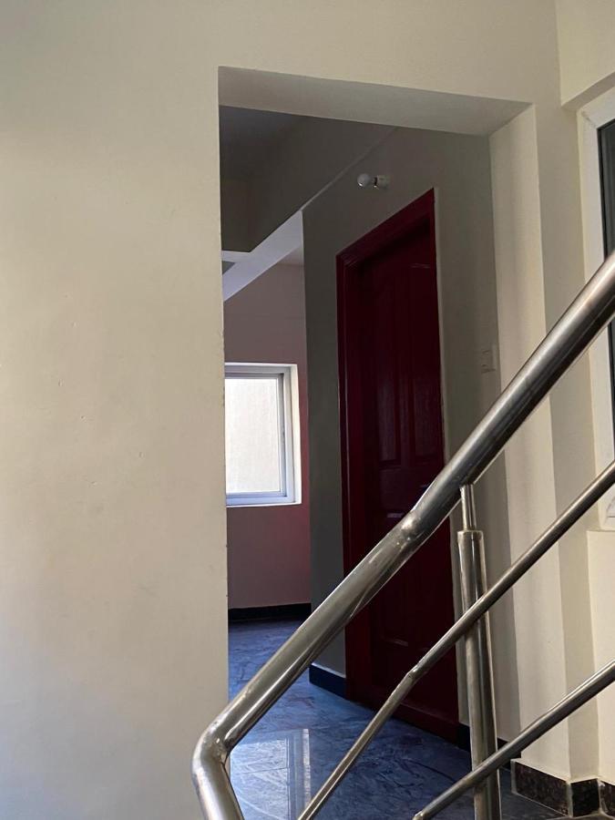 Rove By Boston Living Hostel ไฮเดอราบัด ภายนอก รูปภาพ